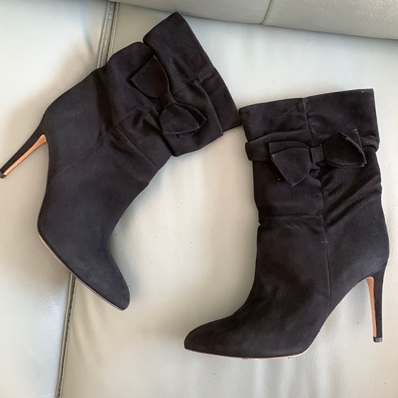 NWOT Kate Spade New York® Black New York Nod Ruched Suede Bow Bootie - Picture 2 of 11